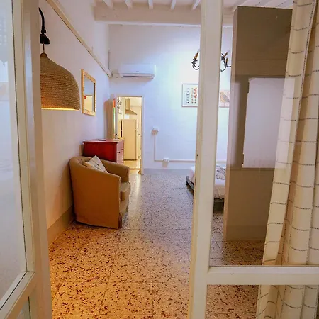 Διαμέρισμα Lovely & Charming 1br- 7 Min Walk By The Duomo