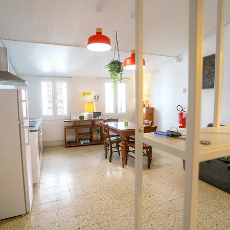 Lovely & Charming 1br- 7 Min Walk By The Duomo Φλωρεντία